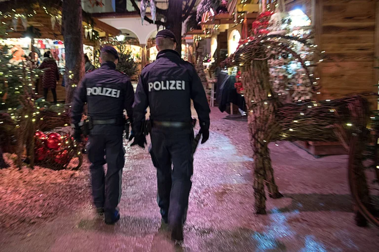 Vorschaubild: Umfrage zeigt: Mehr als ein Drittel der Österreicher sieht Islamismus als größte Gefahr