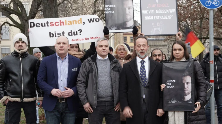 Vorschaubild: Rheinland-Pfalz: AfD fordert Reform nach Freispruch für US-Soldaten nach tödlicher Messerattacke