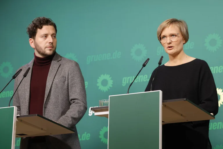 Vorschaubild: Bundestagswahl 2025: Grüne werfen 19 Millionen in den Wahlkampf-Ring