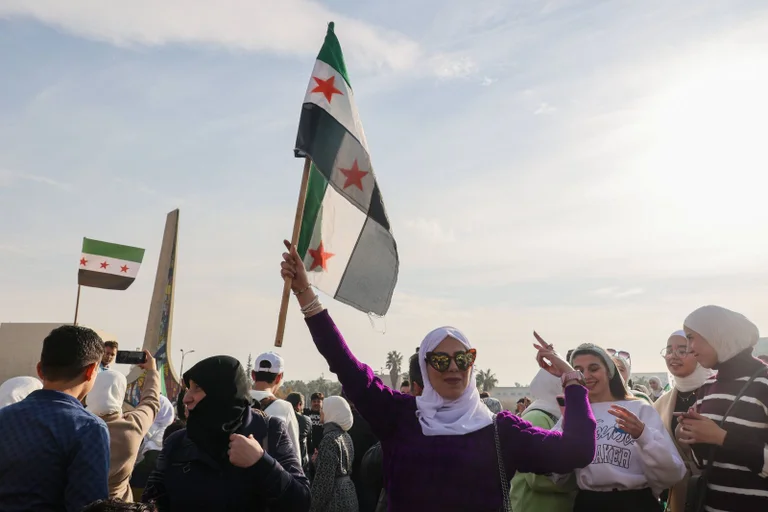 Vorschaubild: HTS-Regime und EuGH-Urteil: Sind acht Millionen syrische Frauen jetzt asylberechtigt?