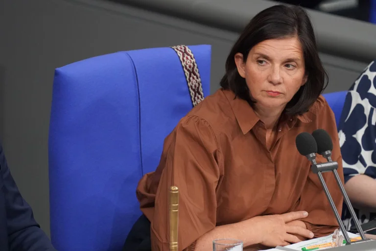 Vorschaubild: „Kleingeistig“: Grüne wollen Rückführung von Syrern als Wahlkampfthema vermeiden