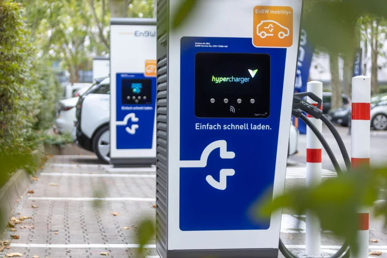 Vorschaubild: Exklusiv: 46 Prozent in Baden-Württemberg sehen E-Mobilität als Bedrohung für Autoindustrie