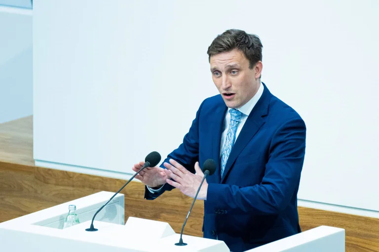 Vorschaubild: CDU will Radikalisierung im Netz mit KI und Online-Streife stoppen