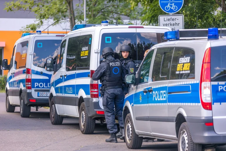 Vorschaubild: Leipzig: Bombendrohungen gegen Schulen hatten islamistischen Hintergrund