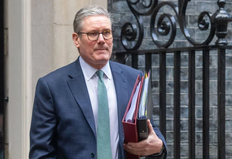 Vorschaubild: Medienbericht: Britische Labour-Partei plant Wahlrecht für Millionen Ausländer