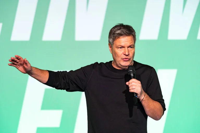 Vorschaubild: Anti-X: Habecks Vision einer europäischen Alternative zu Musks Plattform