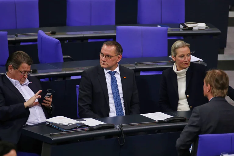 Vorschaubild: CDU-Funktionär gibt zu: Wer illegale Migranten ausweisen will, muss AfD wählen