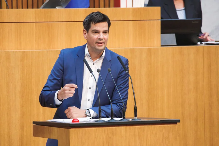 Vorschaubild: Sieg vor Gericht: FPÖ darf DÖW als „pseudowissenschaftliche Institution“ bezeichnen