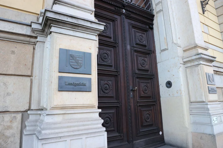 Vorschaubild: Leipzig: Vier Tote bei illegalem Autorennen – Bilal A. trotz Haftstrafe vorerst in Freiheit