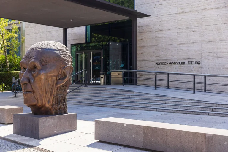 Vorschaubild: Deutschland: Regierung schüttet Milliarden an parteinahe Stiftungen aus