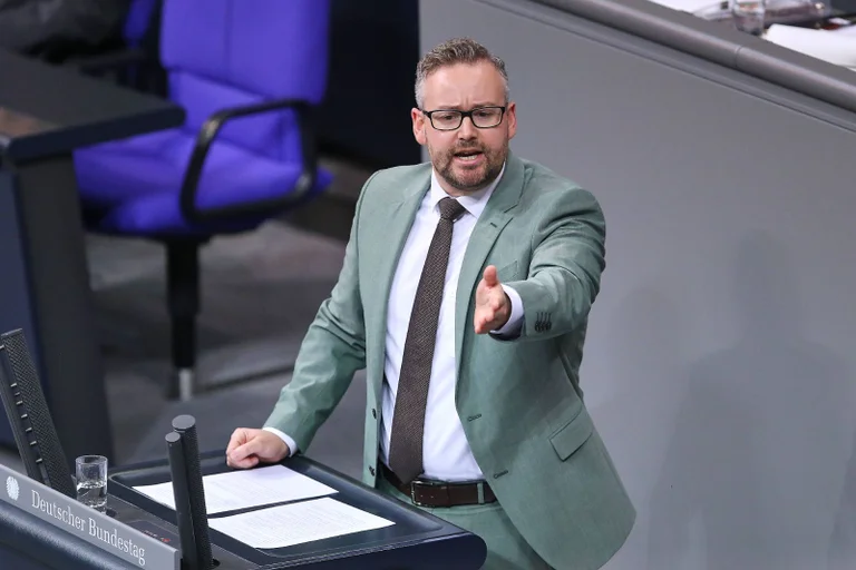 Vorschaubild: AfD-Erfolge im Westen: Neue Umfragedaten deuten auf Direktmandate hin