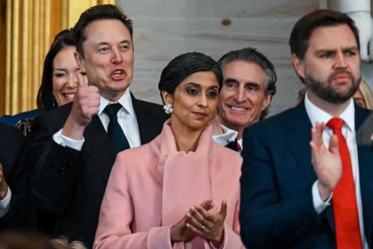 Vorschaubild: Kurz vor der Bundestagswahl: Elon Musk wirbt mit Höcke-Bild für AfD