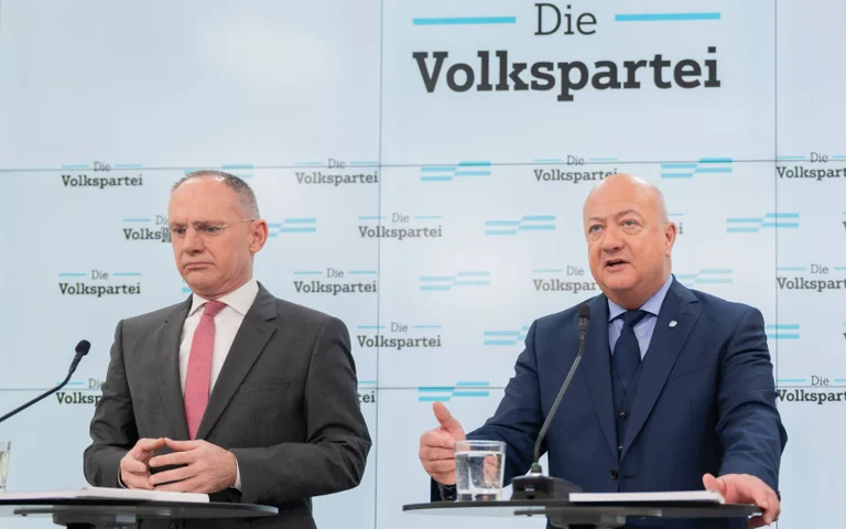 Vorschaubild: Doch nicht so „sofort“: Stopp des Familiennachzugs nach Österreich lässt auf sich warten