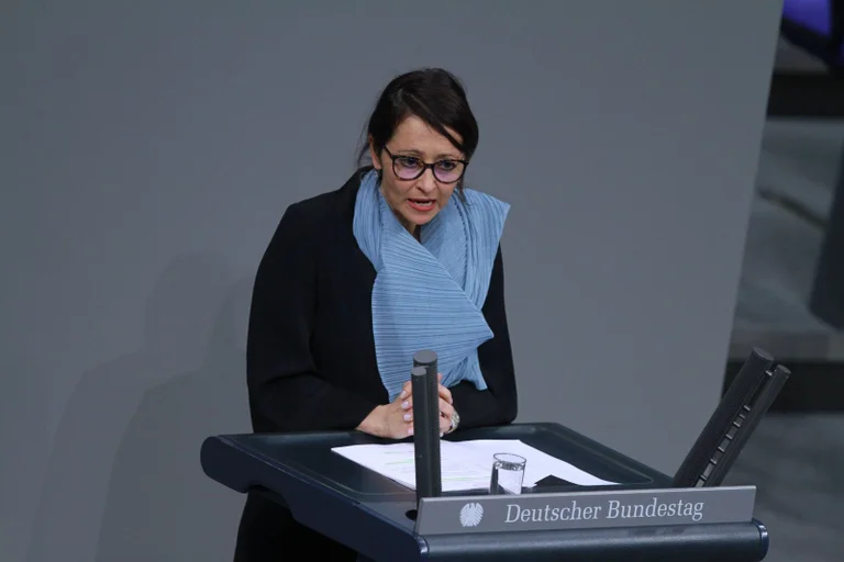 Vorschaubild: Berliner Justizsenatorin will mehr Befugnisse für virtuelle VS-Agenten