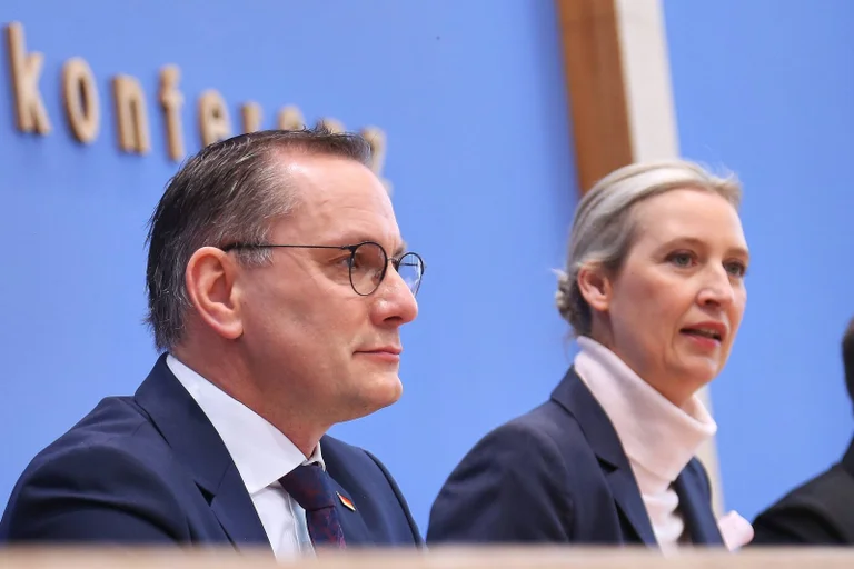 Vorschaubild: Neue Umfrage: Union und AfD legen nach der Wahl weiter zu