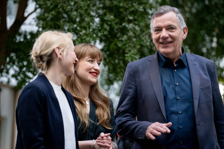 Vorschaubild: Linke legt zu: Neue Umfrage sieht Partei bereits bei zwölf Prozent