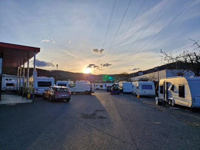 Vorschaubild: Graz: Roma-Gruppe sorgt für Aufregung im Bezirk Straßgang