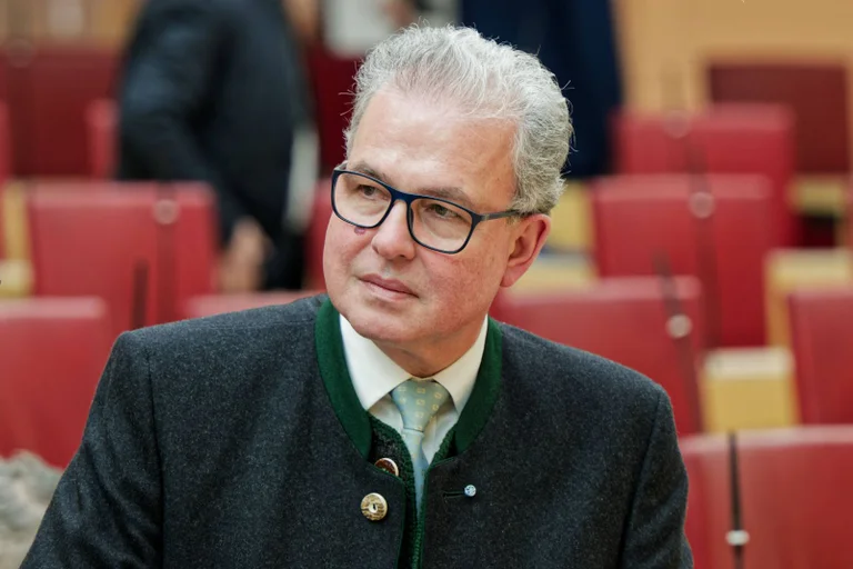 Vorschaubild: Bayern: FW-Chef Streibl will kriminelle Ausländer nicht sofort abschieben