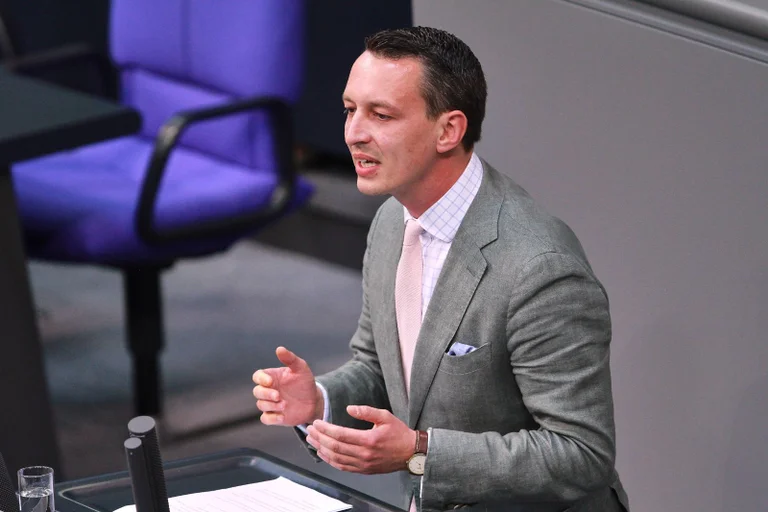 Vorschaubild: Nach Urteil gegen Bendels: Helferich zeigt Richter wegen Rechtsbeugung an