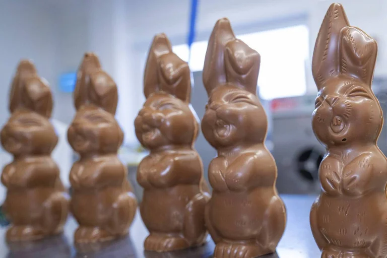 Vorschaubild: Kurz vor Ostern: Lidl wegen „Sitzhasen“ unter Beschuss