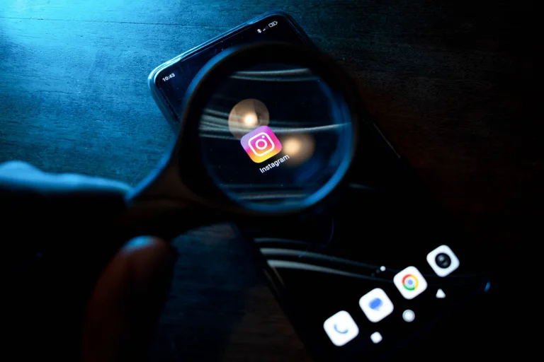 Vorschaubild: Deutschland: Fristlos gekündigt wegen „rechtem“ Meme auf Instagram