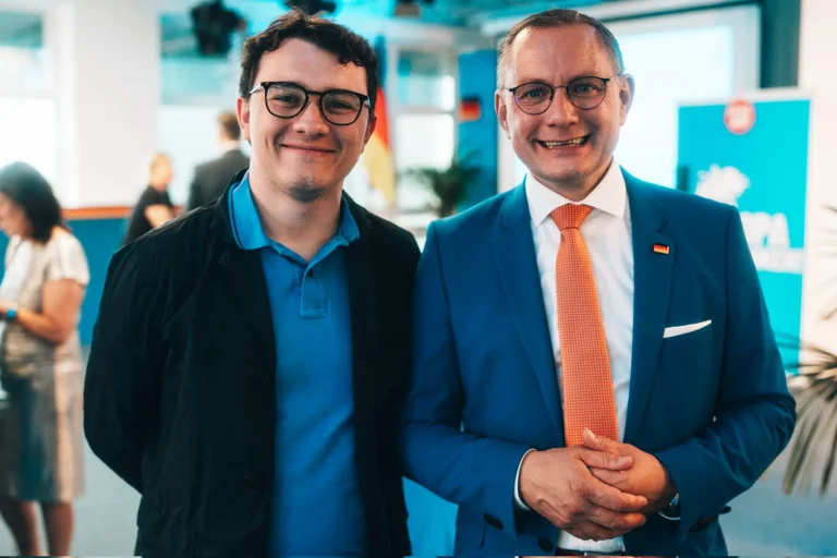 Vorschaubild: Doxxing, Morddrohungen: Linksextreme bedrohen FREILICH-Autor Matisse Royer