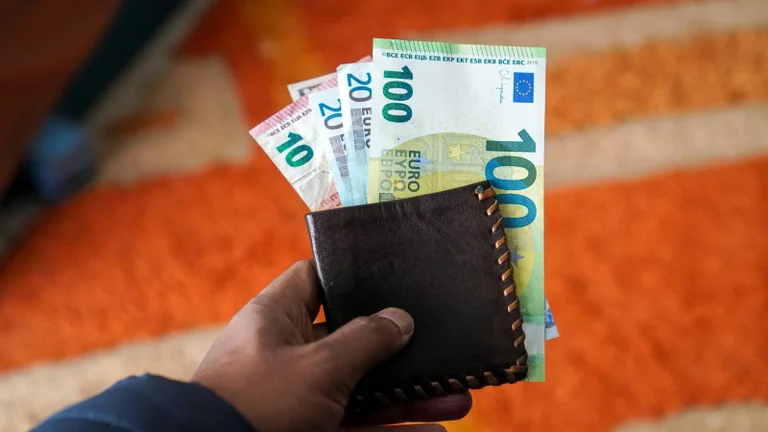 Vorschaubild: Sozialbetrug explodiert: Migrationshintergrund bei 73 Prozent der Verdächtigen