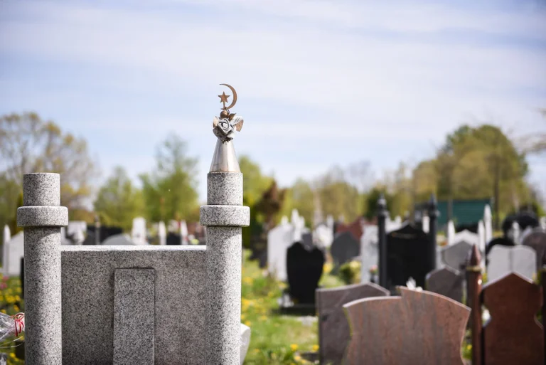 Vorschaubild: Sachsen-Anhalt will islamische Tuchbestattung erlauben