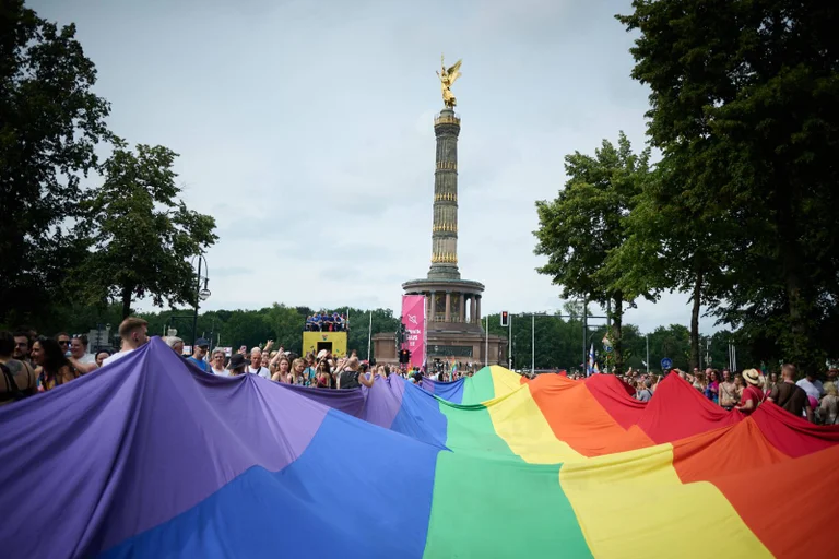 Vorschaubild: Nach Rückzug von Sponsoren: Ist der Berliner CSD vor dem Aus?