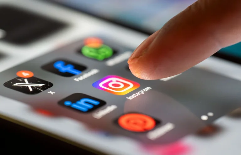 Vorschaubild: Nach Kündigung wegen „rechtem Meme“: Fall endet mit Vergleich