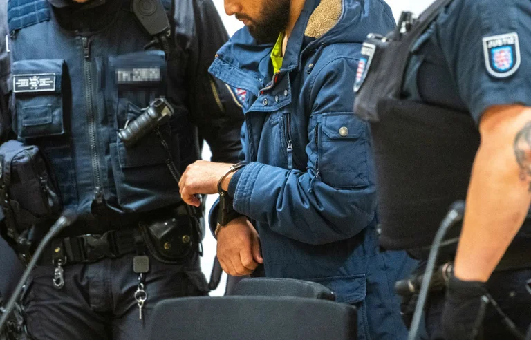 Vorschaubild: Terrorpotenzial: Mindestens 27.200 Islamisten in Deutschland laut neuesten Zahlen