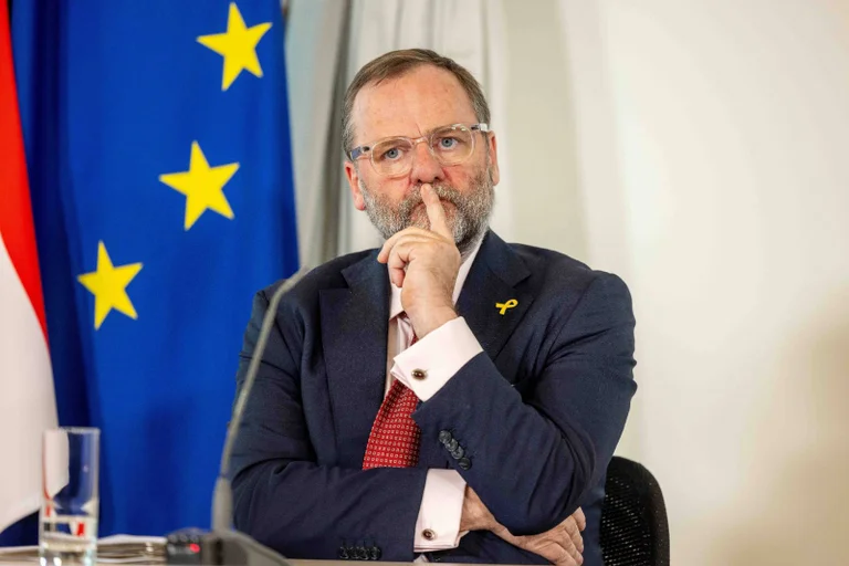 Vorschaubild: NEOS gönnen sich Millionenbüro mitten im Sparkurs