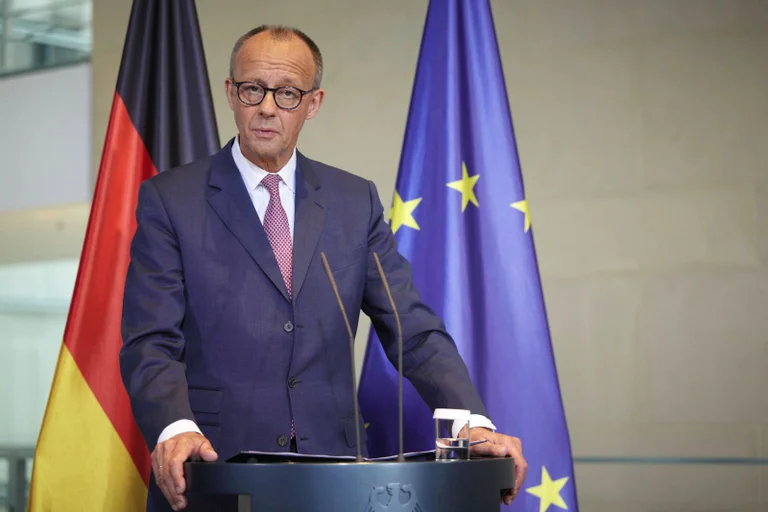 Vorschaubild: Umfrage: Mehr als jeder zweite Deutsche unzufrieden mit Merz