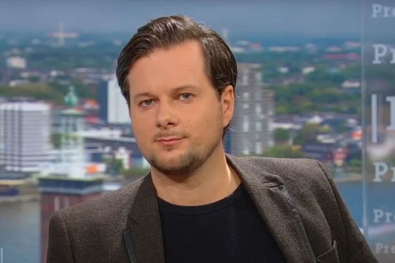 Vorschaubild: Nach Doxxing von „Clownswelt“: Zeit-Journalist verteidigt Veröffentlichung von Details