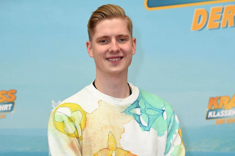 Vorschaubild: 16.000 Euro wegen Versprecher? Strafbefehl gegen Streamer „KuchenTV“ sorgt für Wirbel