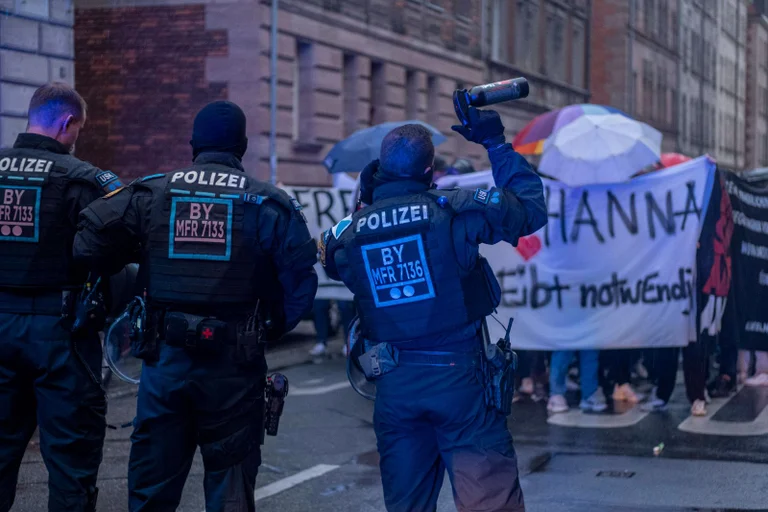 Vorschaubild: Linker Terror, „Hammerbande“: Vor Ort beim Prozess gegen Hanna S.