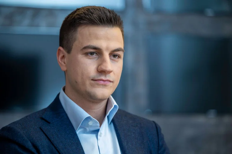 Vorschaubild: Eil: 12 Monate Haft für belgischen Politiker Dries Van Langenhove