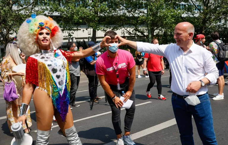Vorschaubild: Berlin: CDU-Bürgermeister Wegner wieder bei CSD dabei