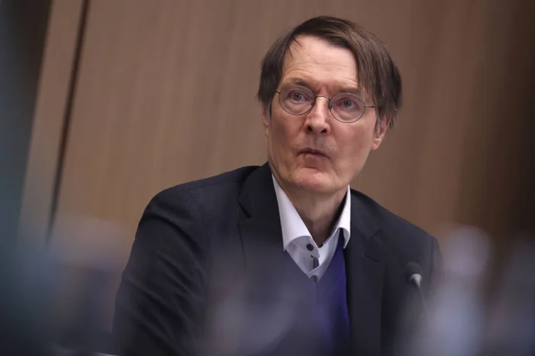 Vorschaubild: Lauterbach bei der WHO: Kritiker warnen vor Zwangsmaßnahmen