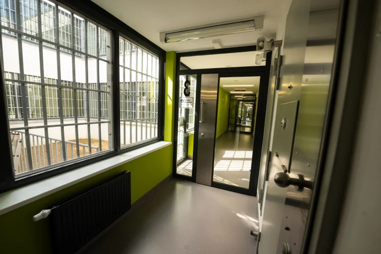 Vorschaubild: Wien: Frau beim Sonnenbaden sexuell belästigt – nur sechs Monate Haft für Syrer