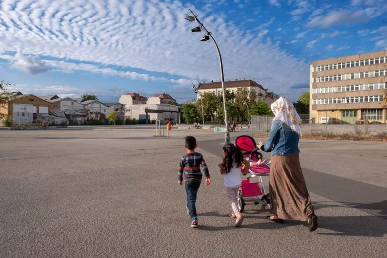 Aktuelle Zahlen belegen, dass Familien mit Einwanderungsgeschichte kinderreicher sind als Familien ohne. (Symbolbild)