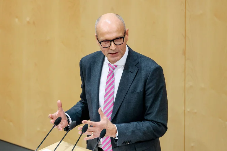 Vorschaubild: „SS-Lied“-Vorwurf haltlos: Ermittlungen gegen drei FPÖ-Politiker eingestellt