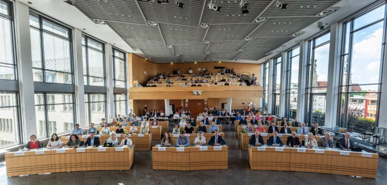 Vorschaubild: Stuttgart: Linkspartei reißt Brandmauer zur AfD ein