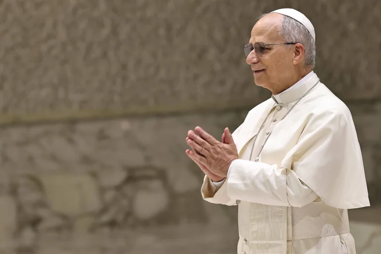 Vorschaubild: Papst feiert Jubiläum der LGBTQ-Gemeinschaft im Vatikan