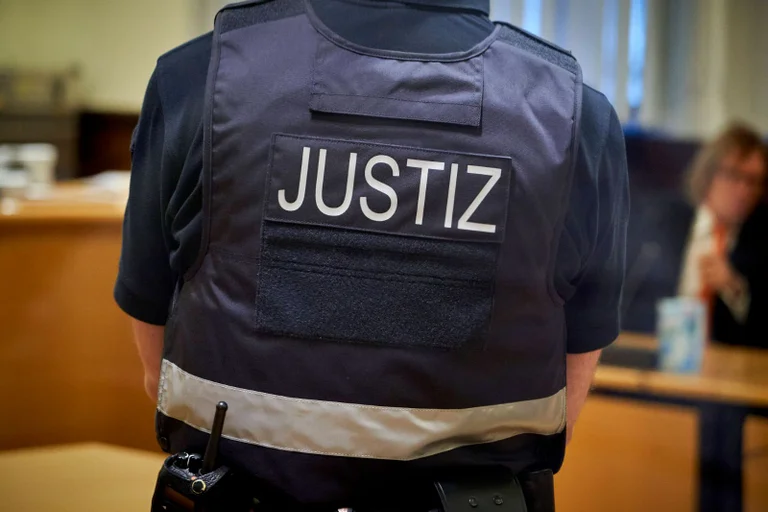 Vorschaubild: Syrer hetzt gegen Deutsche und kommt straffrei davon