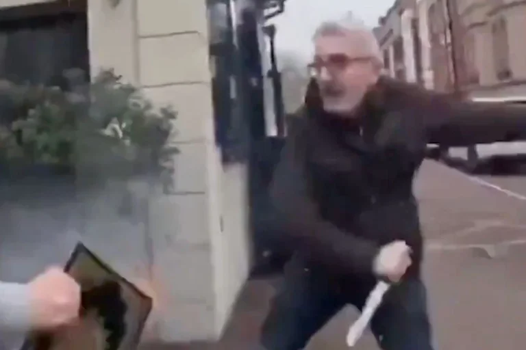 Vorschaubild: Clowneske Justiz: Keine Haft für muslimischen Messerangreifer in London