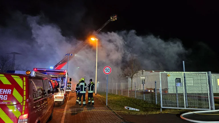 Vorschaubild: Sachsen: Asylbewerber soll Asylheim angezündet haben