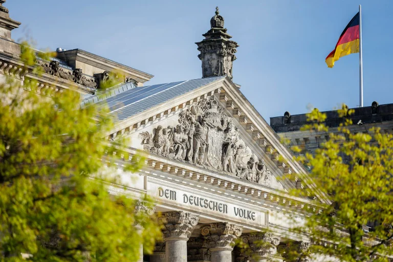 Vorschaubild: „Sicherheitsbedenken“: Bundestag verweigert einzelnen Mitarbeitern Zugang