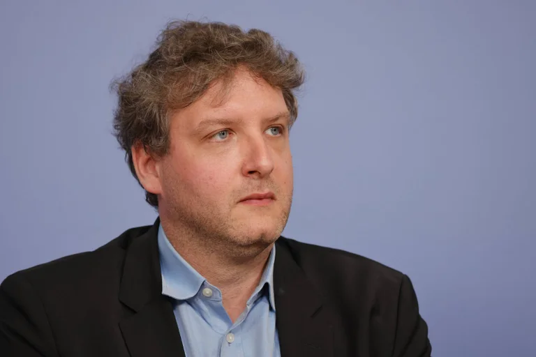 Vorschaubild: Ideologische Willkür: Grüner Staatssekretär verhindert Abschiebung zweier Iraker