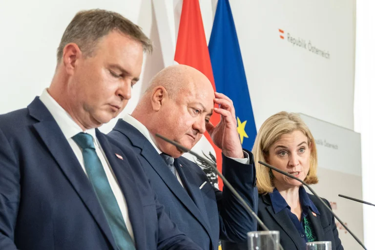 Vorschaubild: Koalition verliert Rückhalt: Freiheitliche bleiben klar vorne